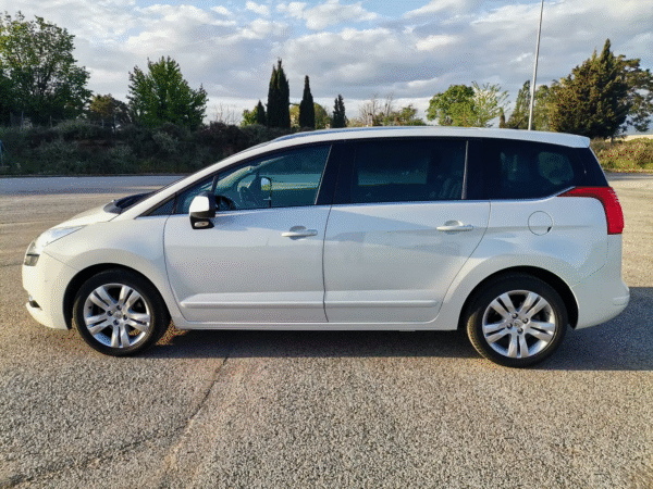 2010 Peugeot 5008 2.0HDI Sport Pack - Imagen 18