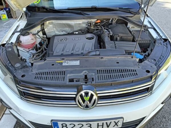 2014 Volkswagen Tiguan 2.0TDI BMT Cross 4x2 110 - Imagen 5