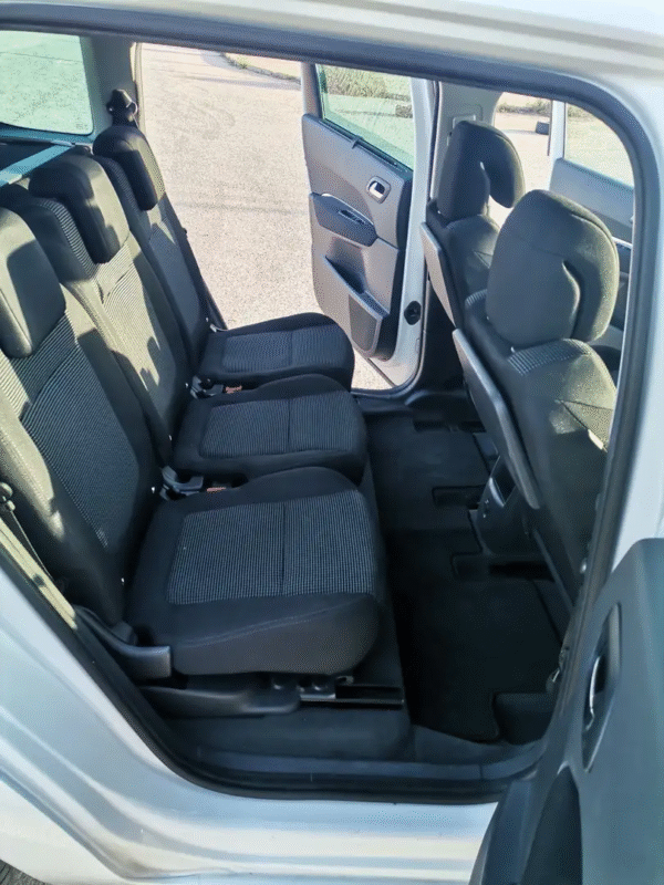 2010 Peugeot 5008 2.0HDI Sport Pack - Imagen 8