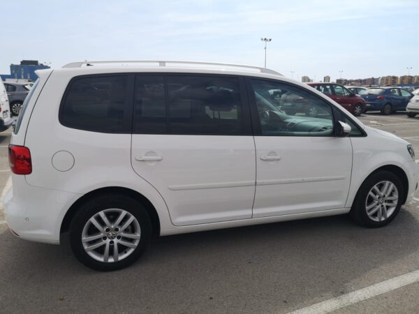 2013 Volkswagen Touran 2.0TDI Advance BMT - Imagen 8