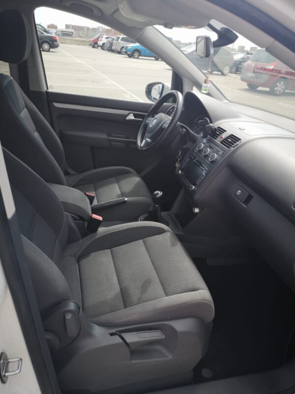 2013 Volkswagen Touran 2.0TDI Advance BMT - Imagen 12