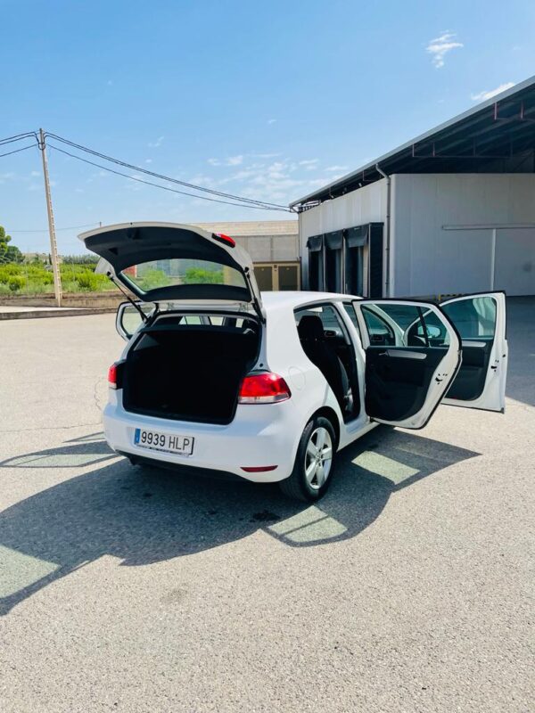 2012 Volkswagen Golf Variant 1.6 TDI - Imagen 22