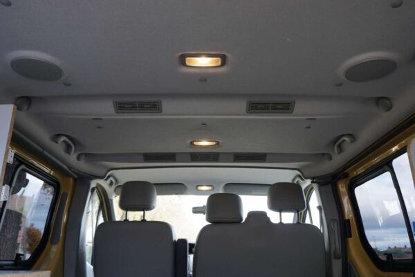 2008 Renault Trafic 2.0dCi - Imagen 3