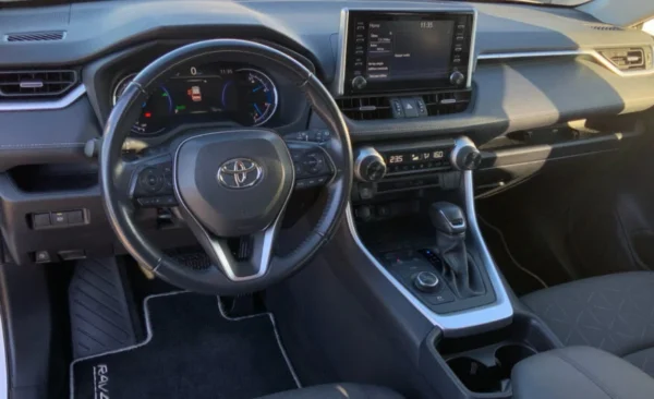2021 Toyota Rav4 - Imagen 11