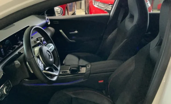 2018 Mercedes-Benz A200 - Imagen 12