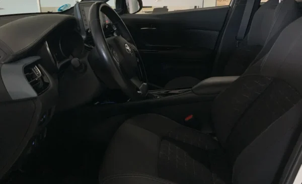 2021 Toyota C-HR - Imagen 12