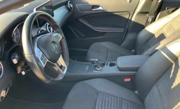 2014 Mercedes-Benz GLA 220 - Imagen 12