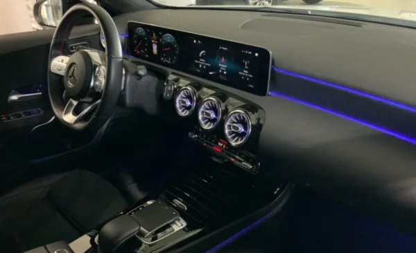 2018 Mercedes-Benz A200 - Imagen 13