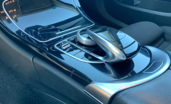 2019 Mercedes-Benz C200 - Imagen 16