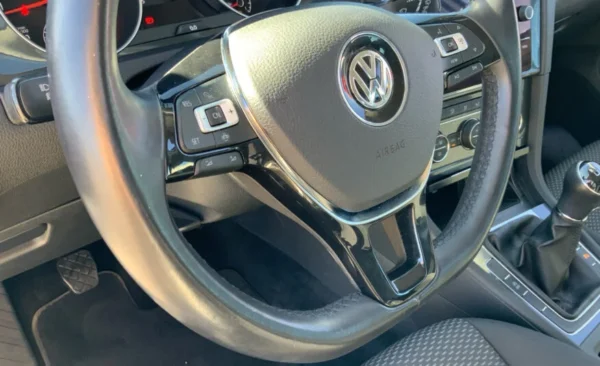 2020 Volkswagen Golf - Imagen 16