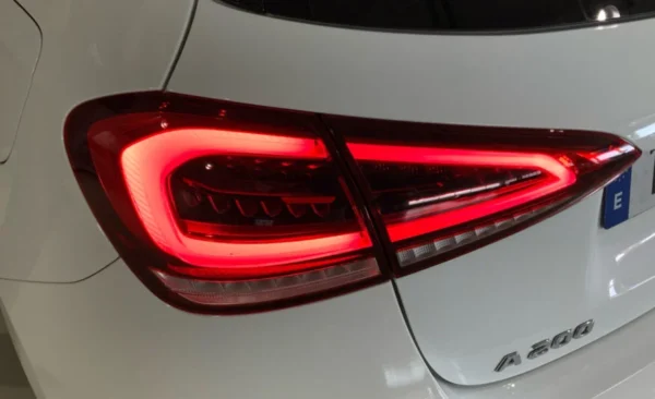 2018 Mercedes-Benz A200 - Imagen 17