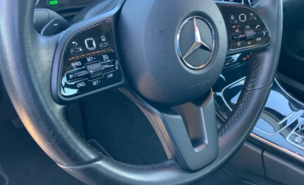 2019 Mercedes-Benz C200 - Imagen 17
