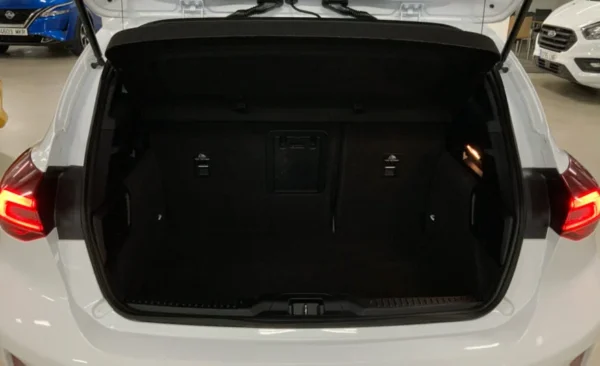 2022 Ford Focus - Imagen 19