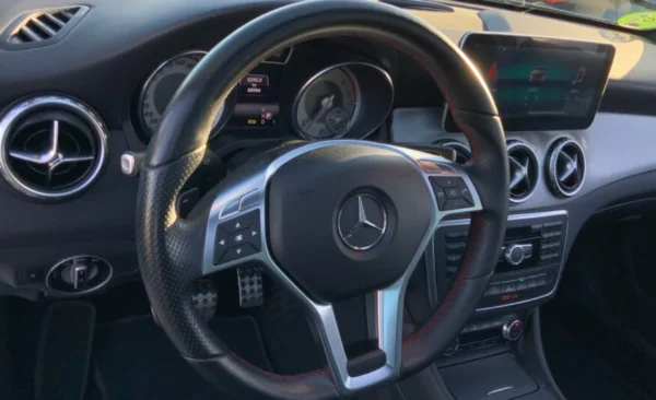 2014 Mercedes-Benz GLA 220 - Imagen 23