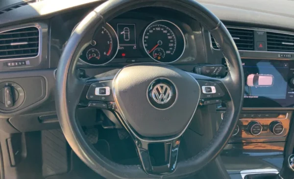 2020 Volkswagen Golf - Imagen 23