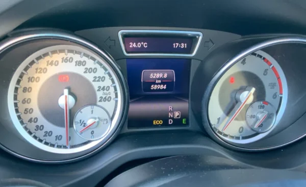 2014 Mercedes-Benz GLA 220 - Imagen 24