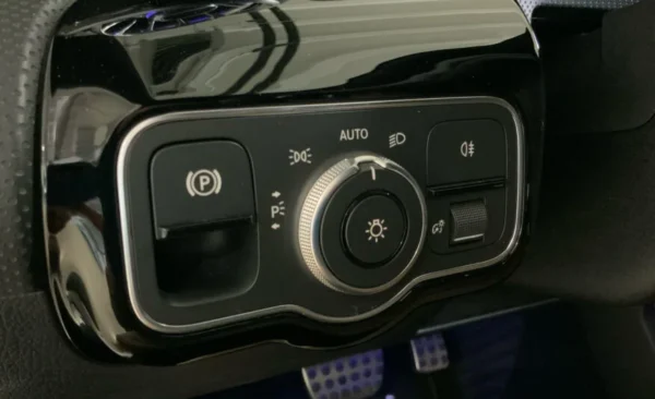 2018 Mercedes-Benz A200 - Imagen 25