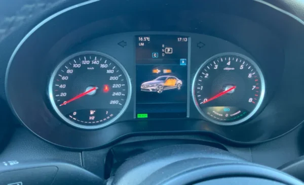 2019 Mercedes-Benz C200 - Imagen 26