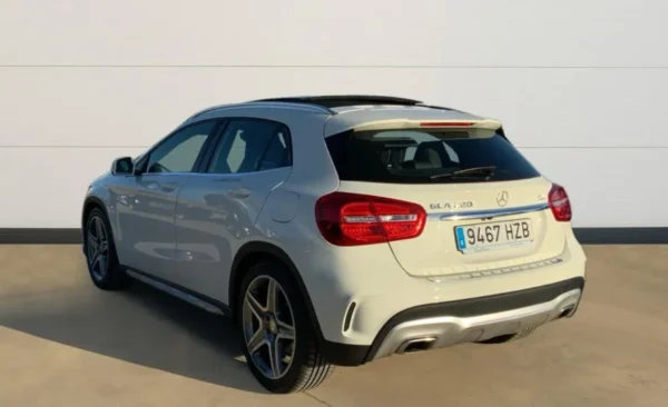 2014 Mercedes-Benz GLA 220 - Imagen 4