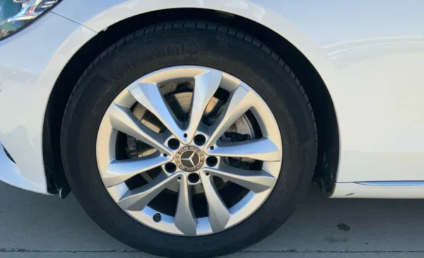2019 Mercedes-Benz C200 - Imagen 7