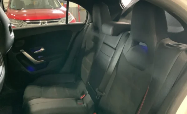 2018 Mercedes-Benz A200 - Imagen 8
