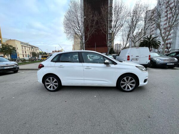 2015 Citroen C4 PureTech 110 Selection - Imagen 8