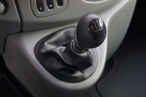 2008 Renault Trafic 2.0dCi - Imagen 8
