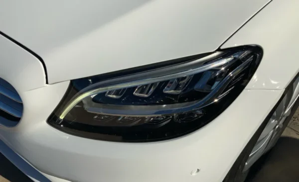 2019 Mercedes-Benz C200 - Imagen 9