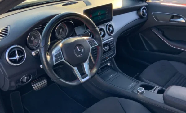 2014 Mercedes-Benz GLA 220 - Imagen 10